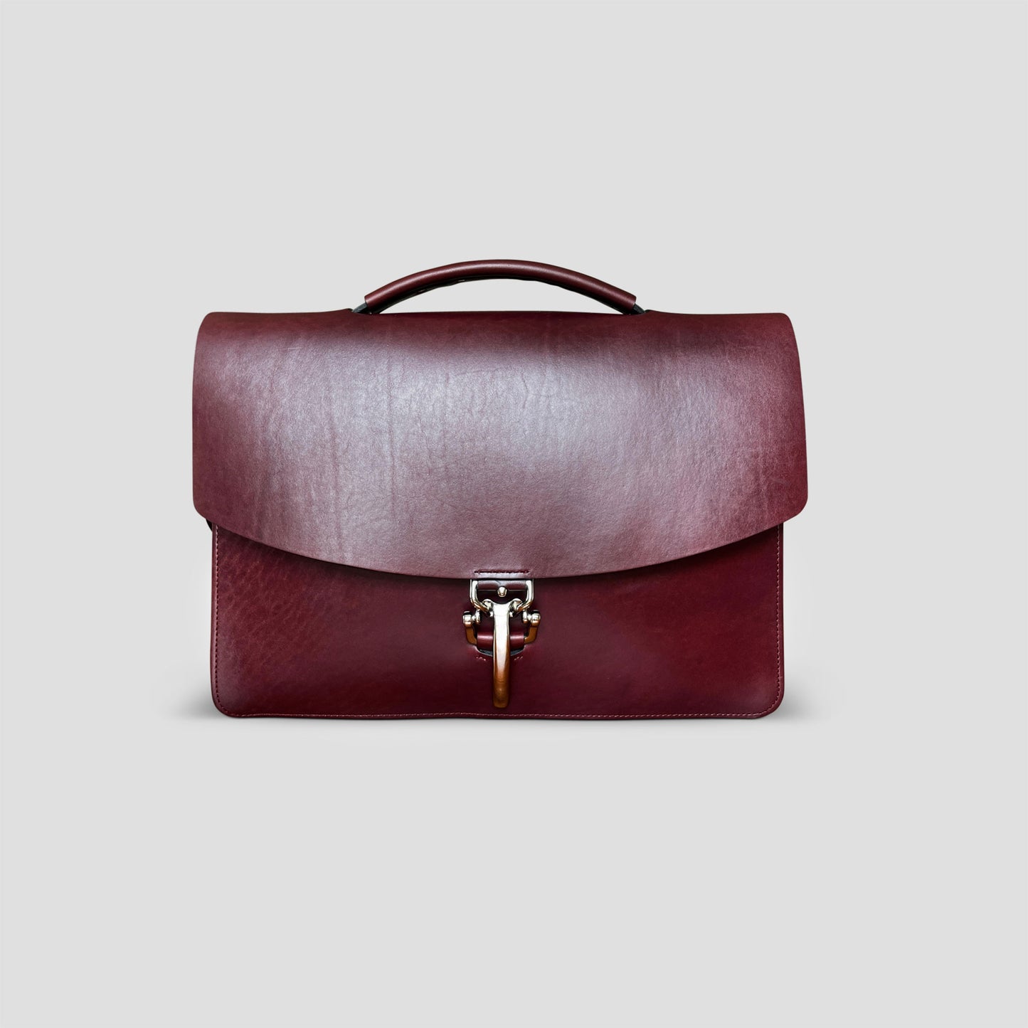 The Curvlinear from Basader - a handmade full grain leather briefcase with hardware closure