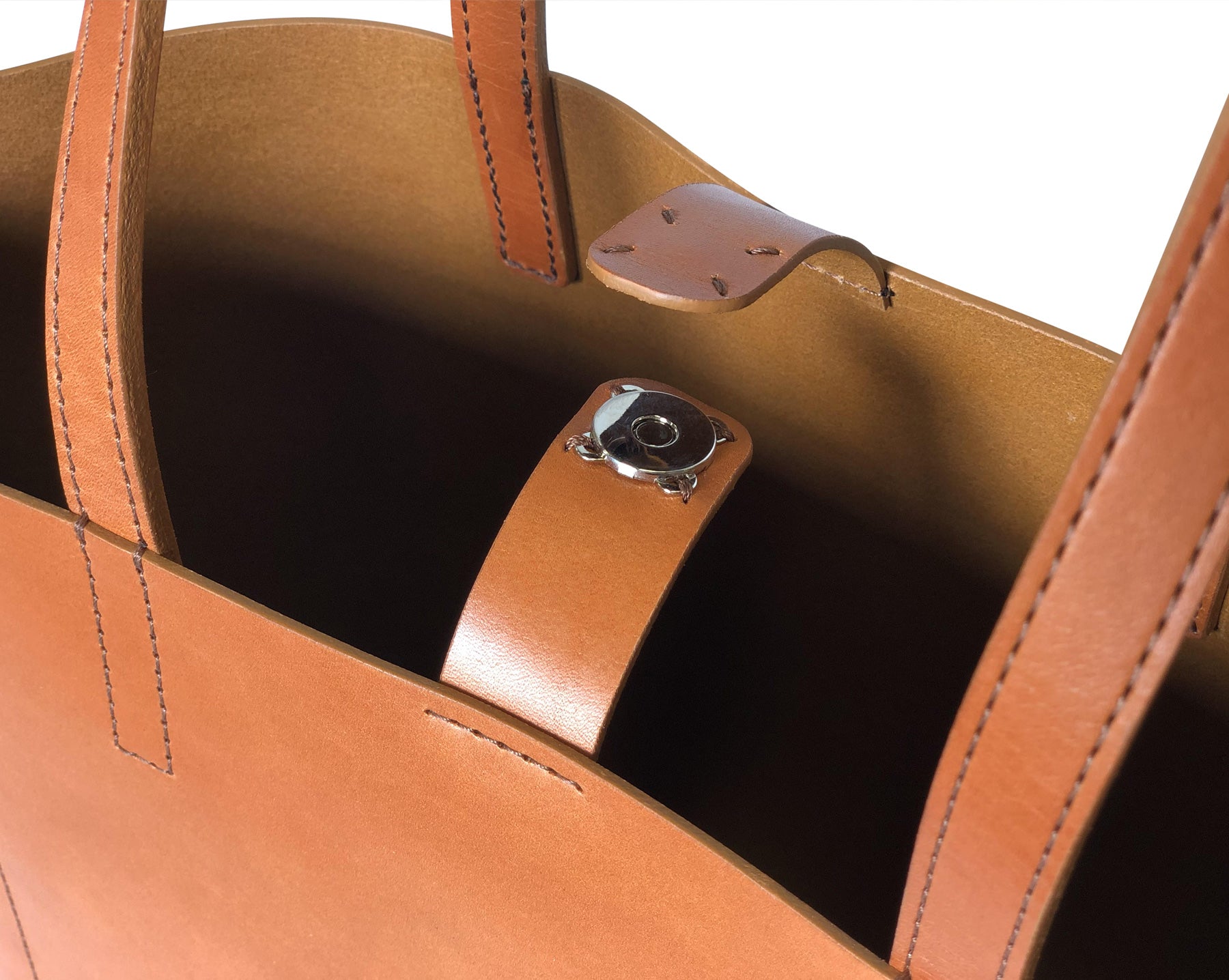 Structured leather outlet tote