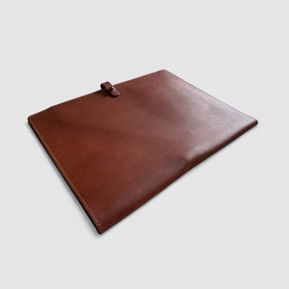 The Padfolio - Medium Brown, Oil-pull Leather